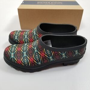 Pendleton Carico Lake Garden Rain Clogs Size 10 NWT